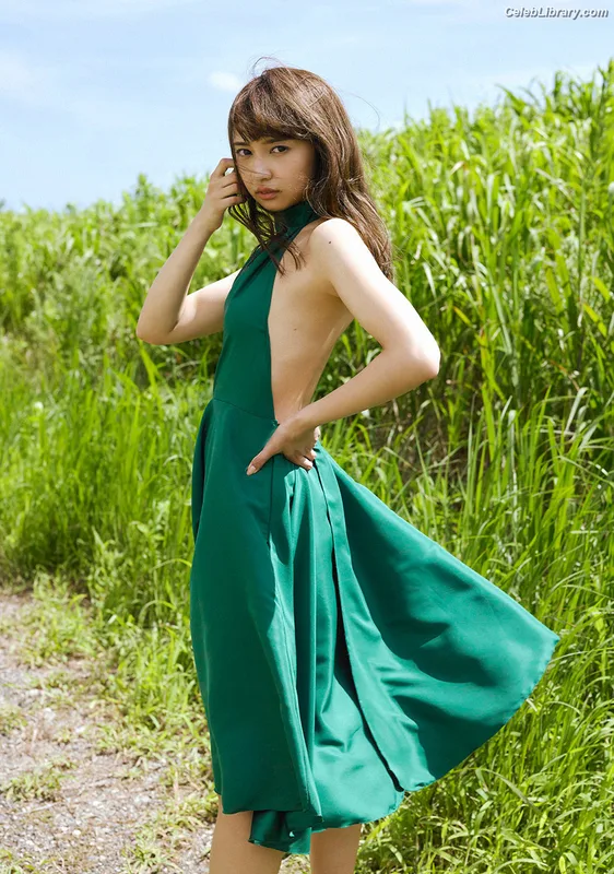 Arisa Komiya photo 9 of 296