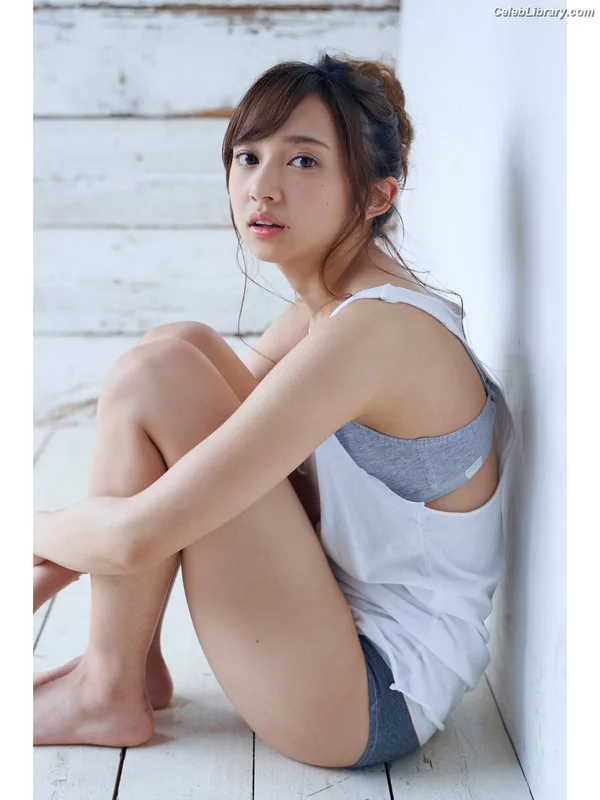 Arisa Komiya photo 11 of 296