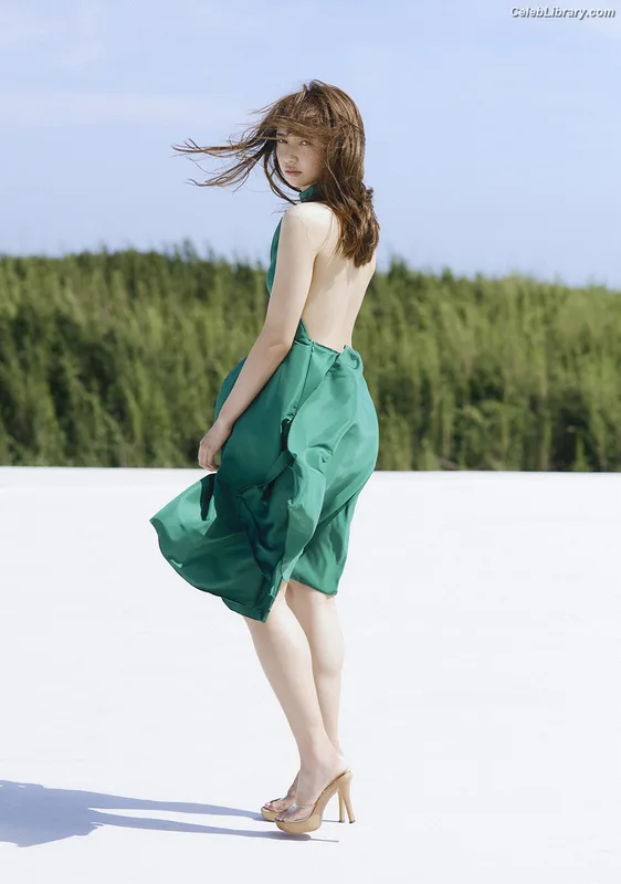 Arisa Komiya photo 13 of 296