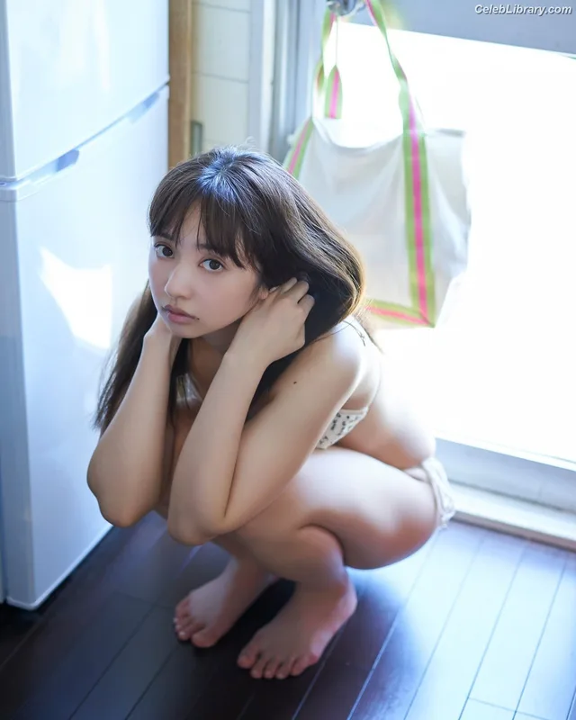 Arisa Komiya photo 16 of 296