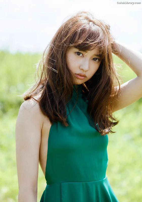 Arisa Komiya photo 21 of 296