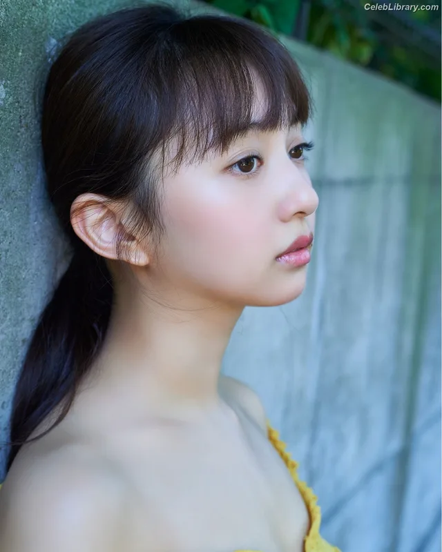 Arisa Komiya photo 14 of 296