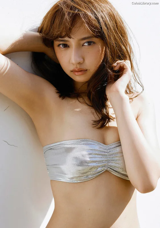 Arisa Komiya photo 22 of 296