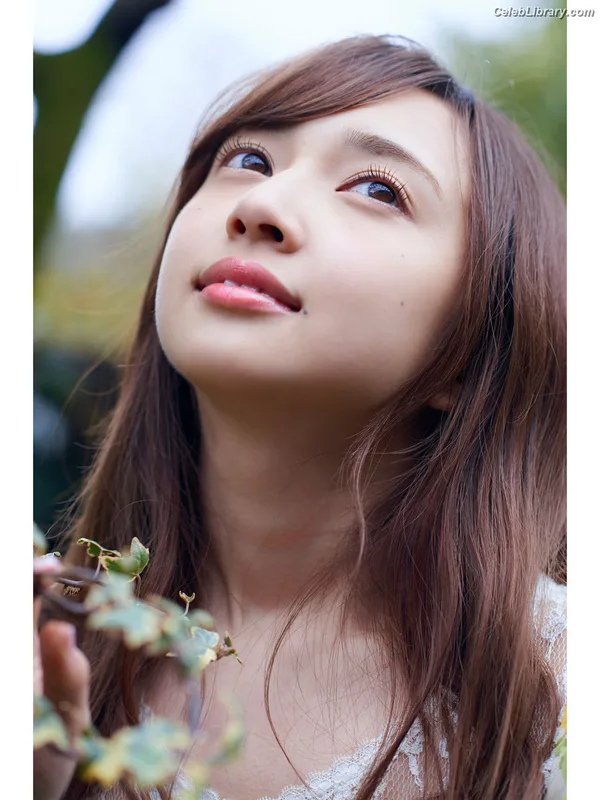 Arisa Komiya photo 3 of 296