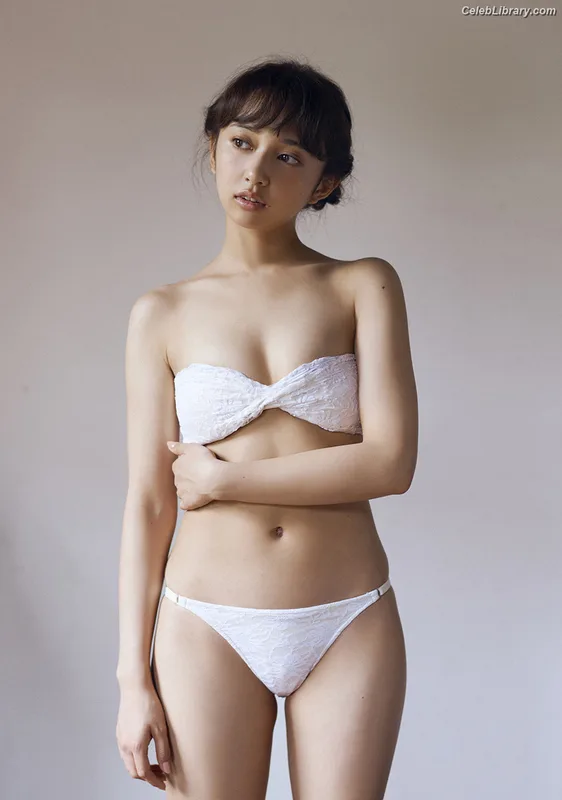 Arisa Komiya photo 20 of 296