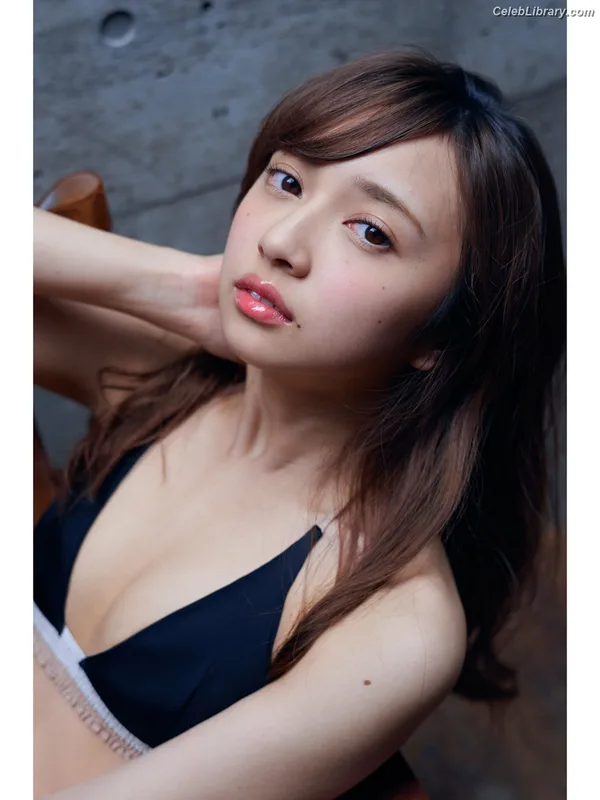 Arisa Komiya photo 24 of 296