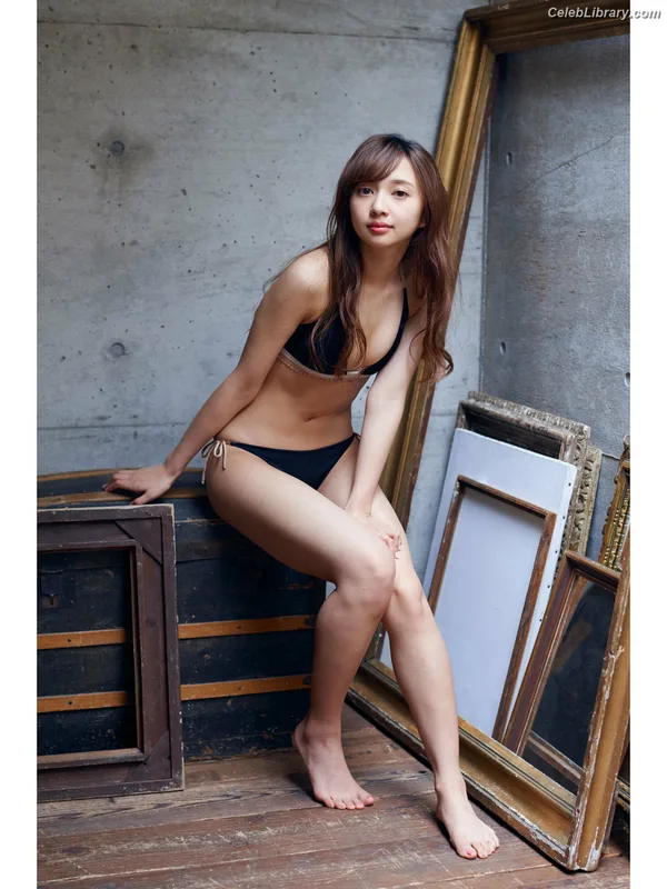 Arisa Komiya photo 12 of 296