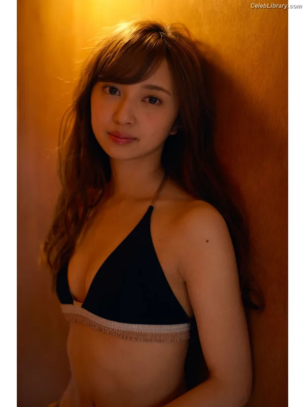 Arisa Komiya photo 19 of 296