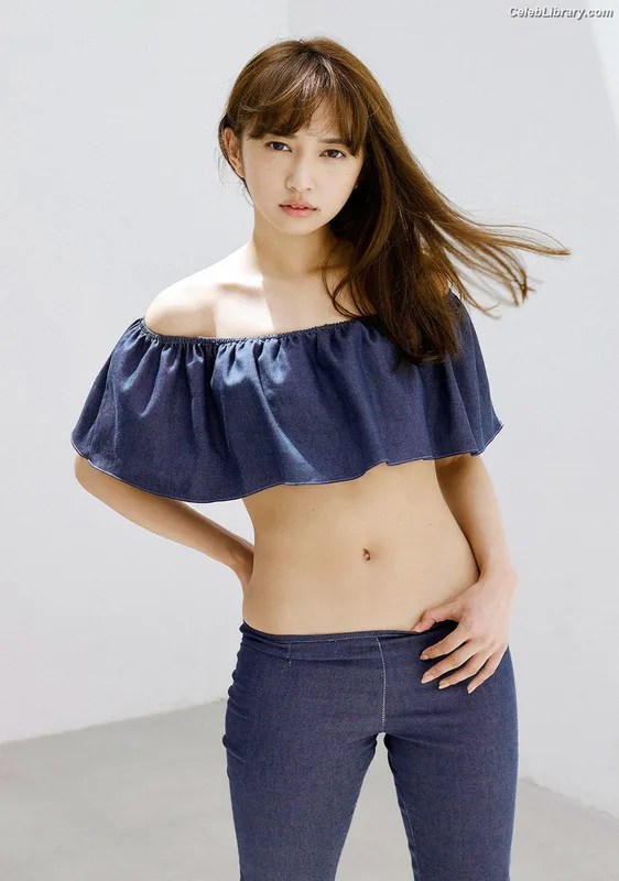 Arisa Komiya photo 5 of 296