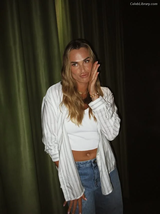 Aryna Sabalenka photo 23 of 537