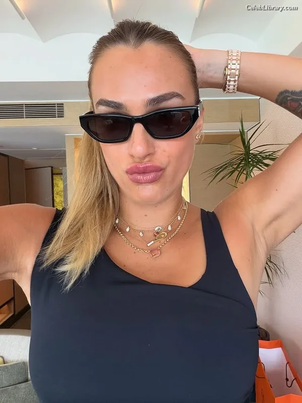 Aryna Sabalenka photo 22 of 538