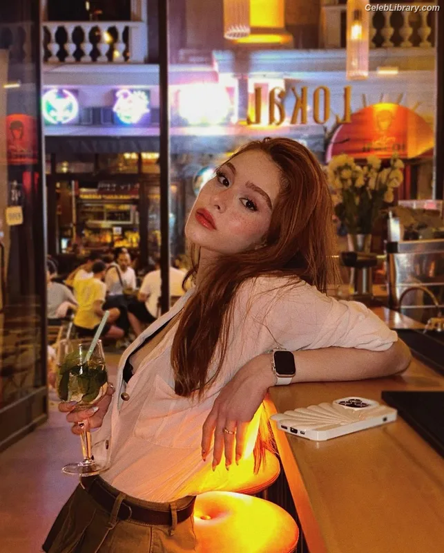 Asena Keskinci photo 20 of 46
