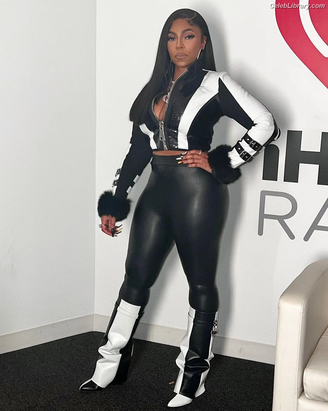 Ashanti photo 23 of 294
