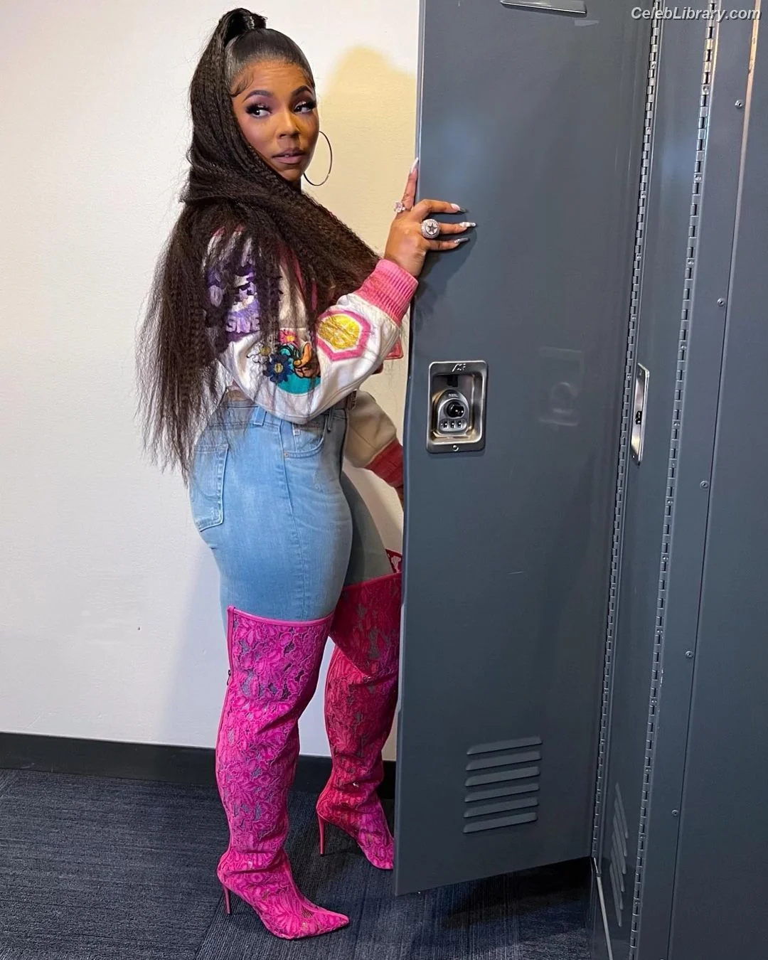 Ashanti photo 8 of 294