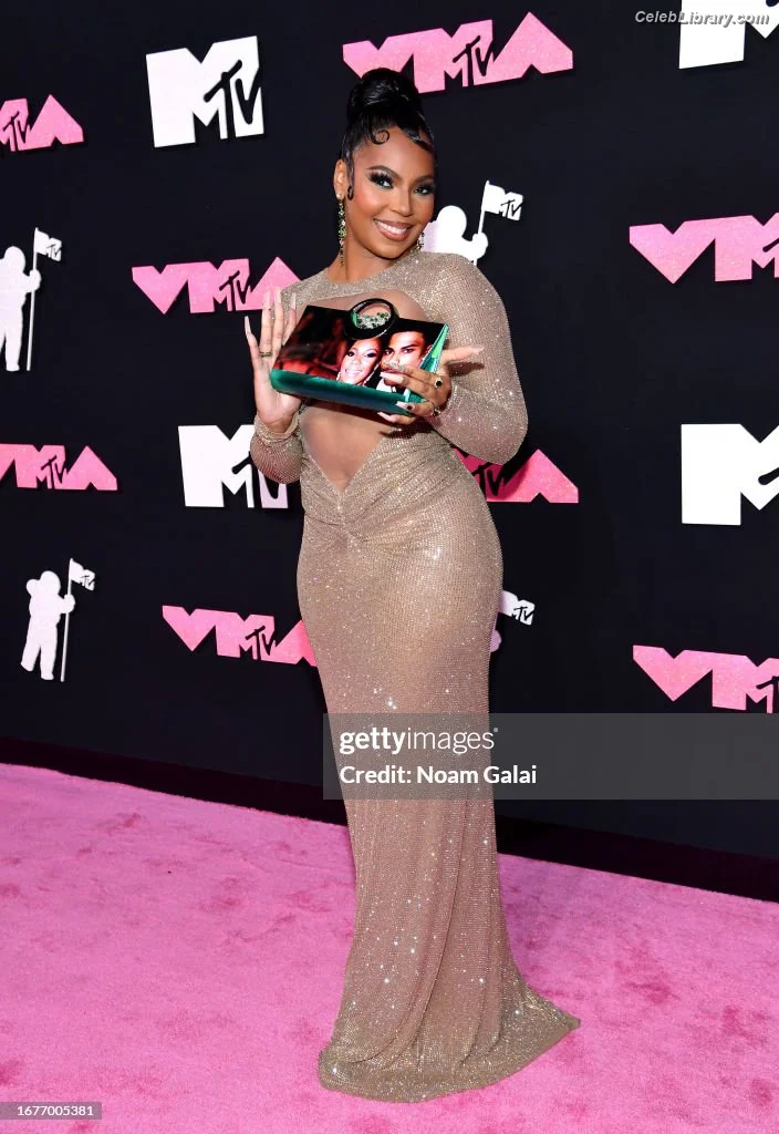 Ashanti photo 24 of 294