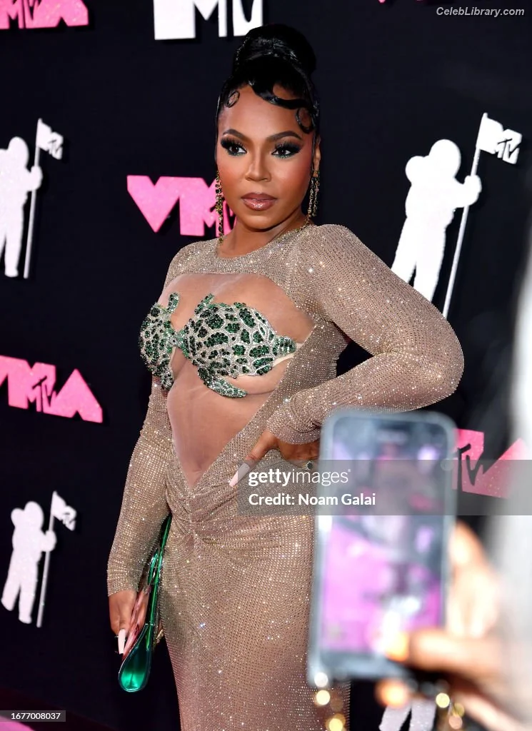 Ashanti photo 2 of 294