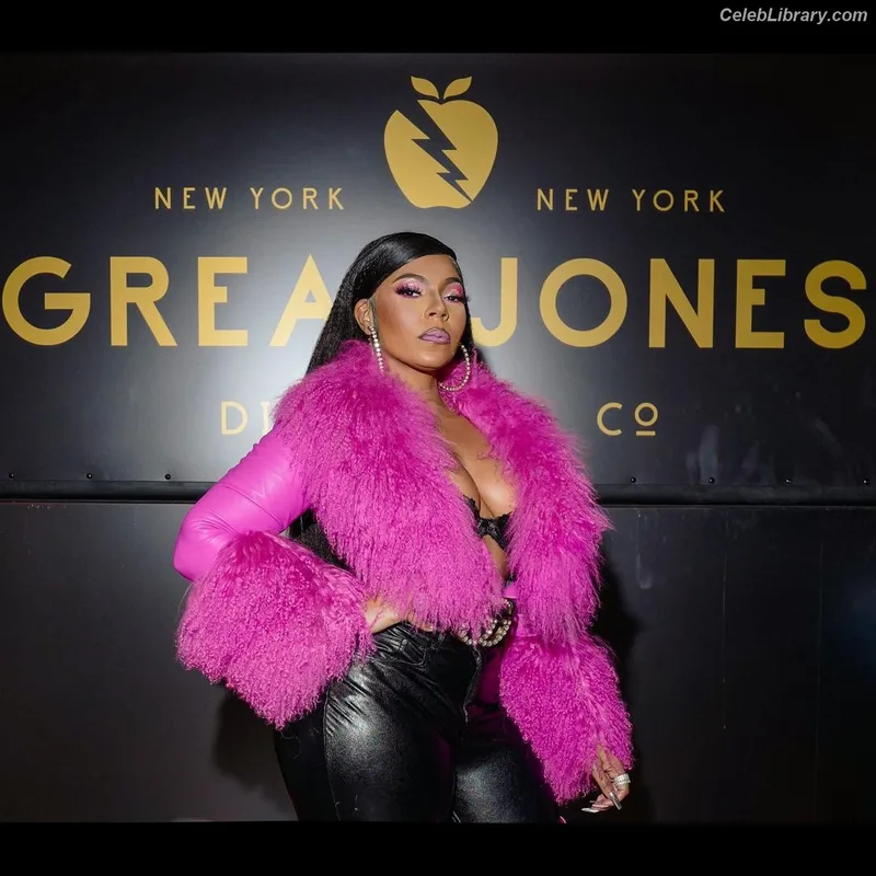 Ashanti photo 14 of 295