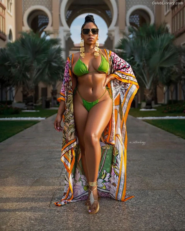 Ashanti photo 2 of 295