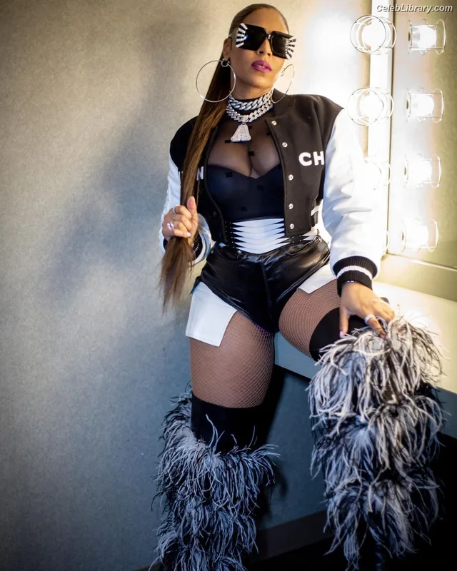 Ashanti photo 11 of 295