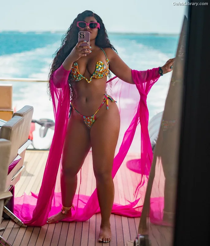 Ashanti photo 2 of 295