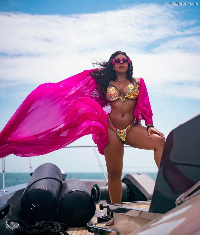 Ashanti photo 4 of 295