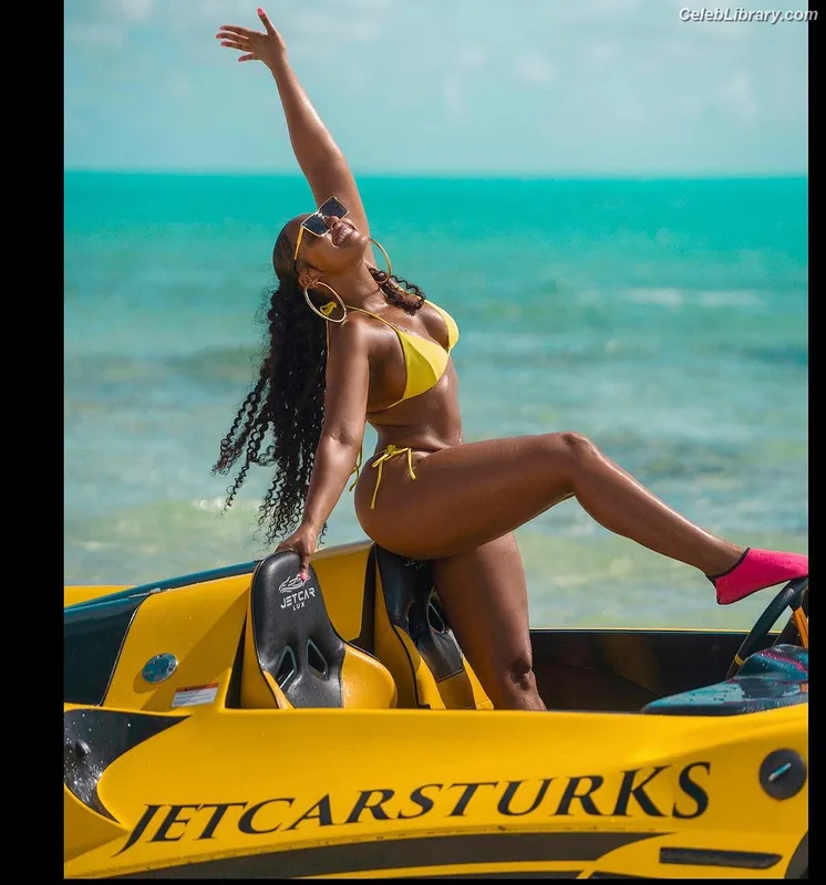 Ashanti photo 14 of 295