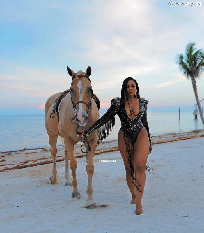 Ashanti photo 10 of 295