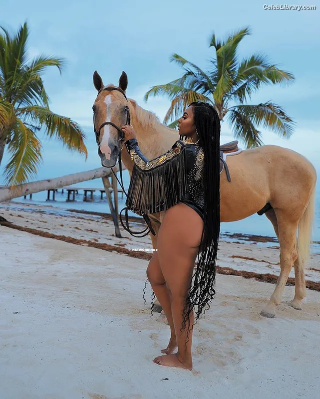Ashanti photo 12 of 295
