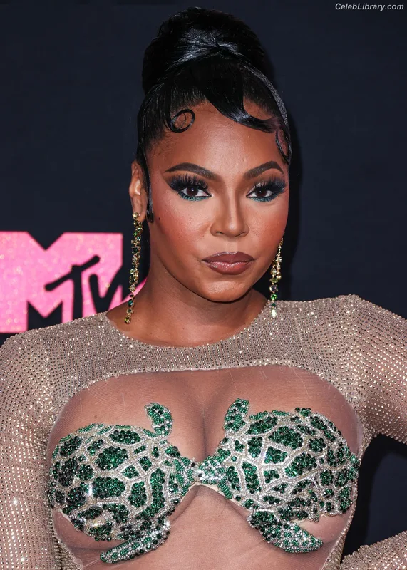 Ashanti photo 11 of 295