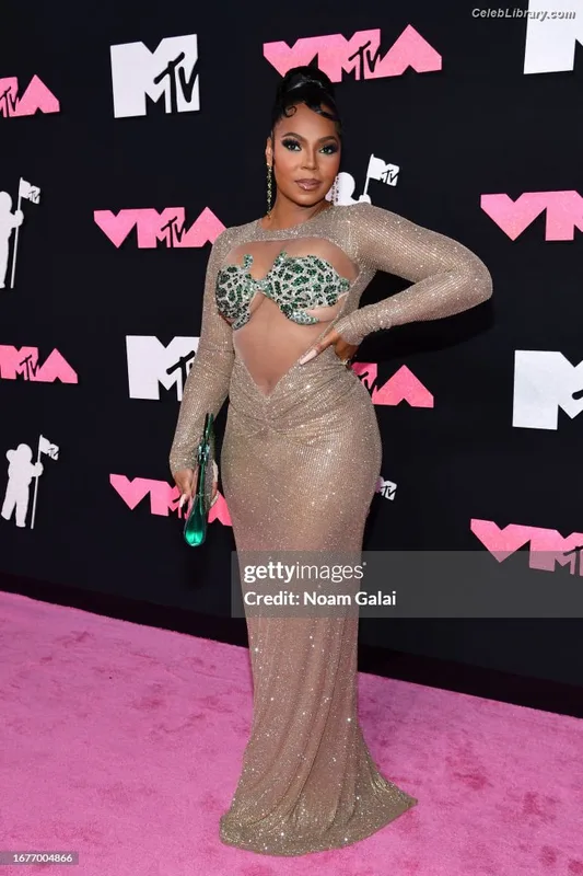 Ashanti photo 23 of 295