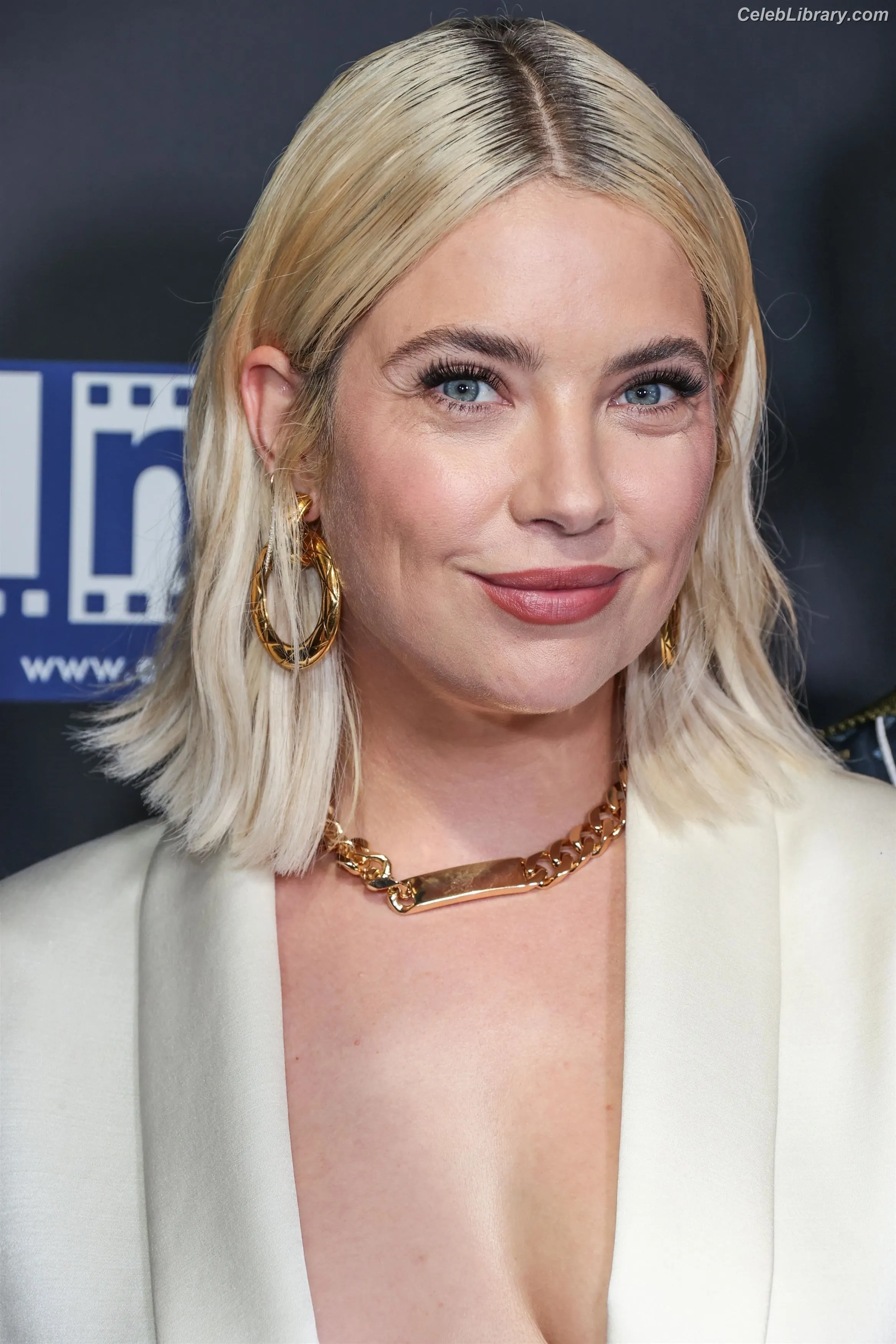 Ashley Benson photo 1 of 919
