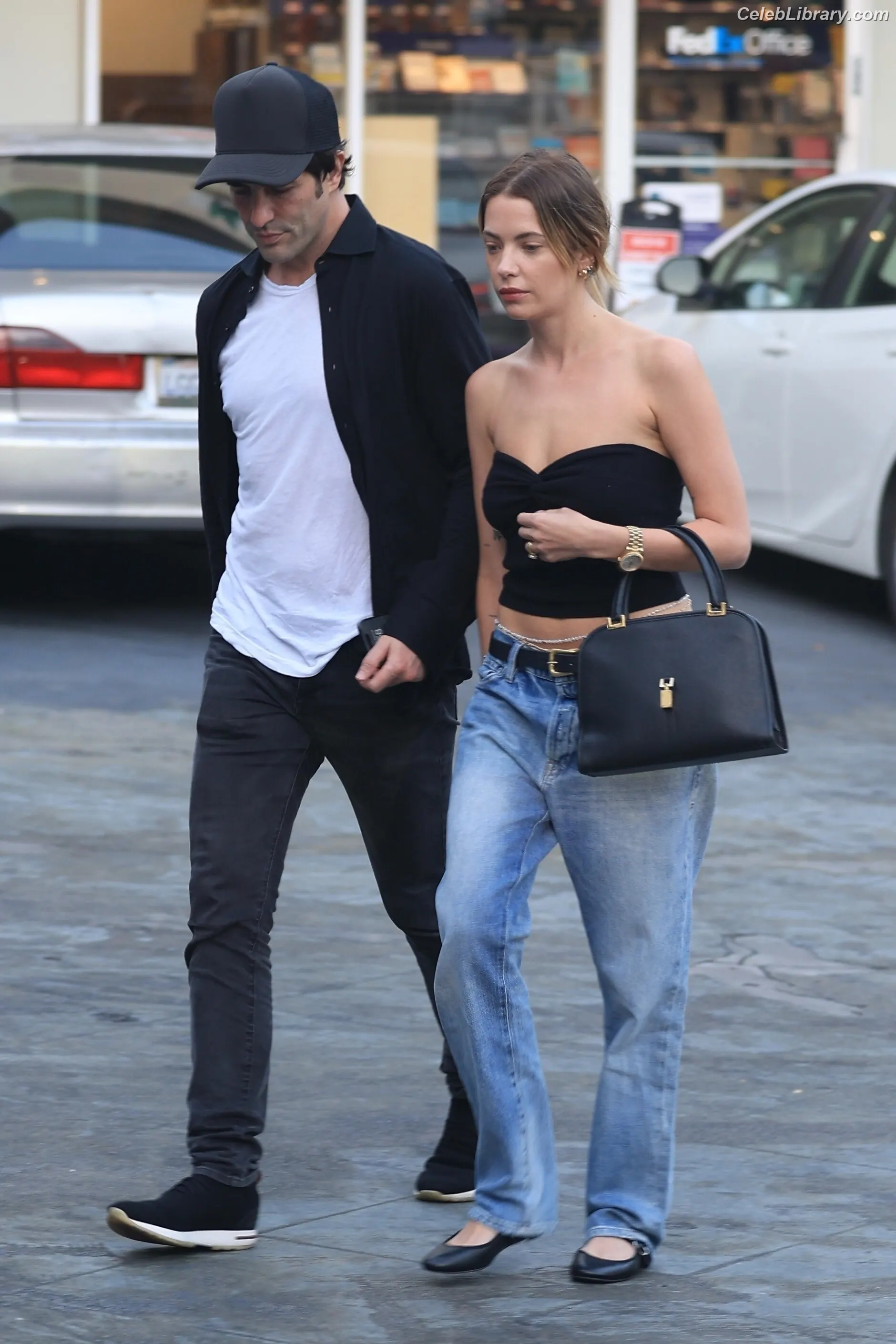 Ashley Benson photo 16 of 919