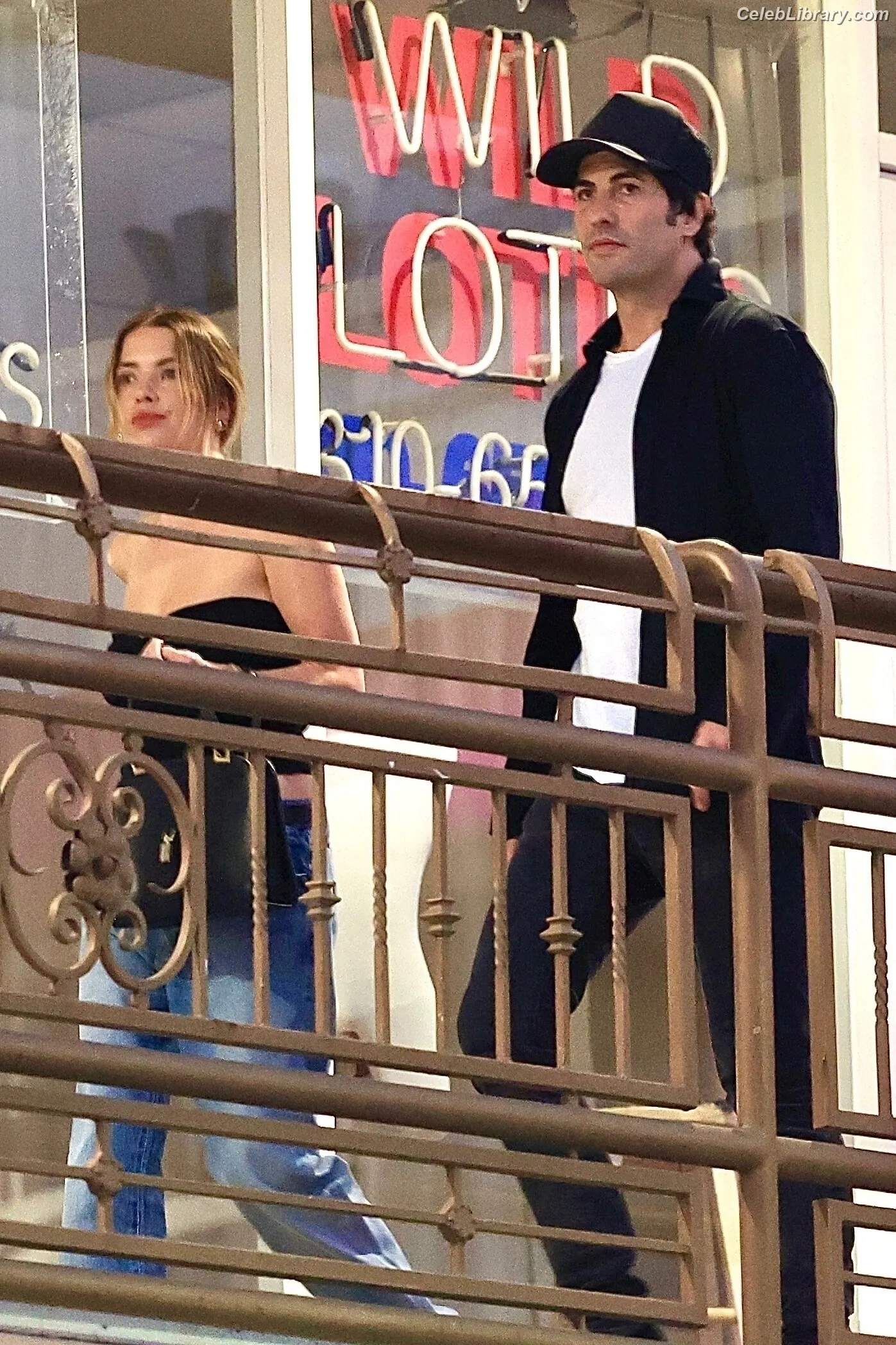 Ashley Benson photo 22 of 919