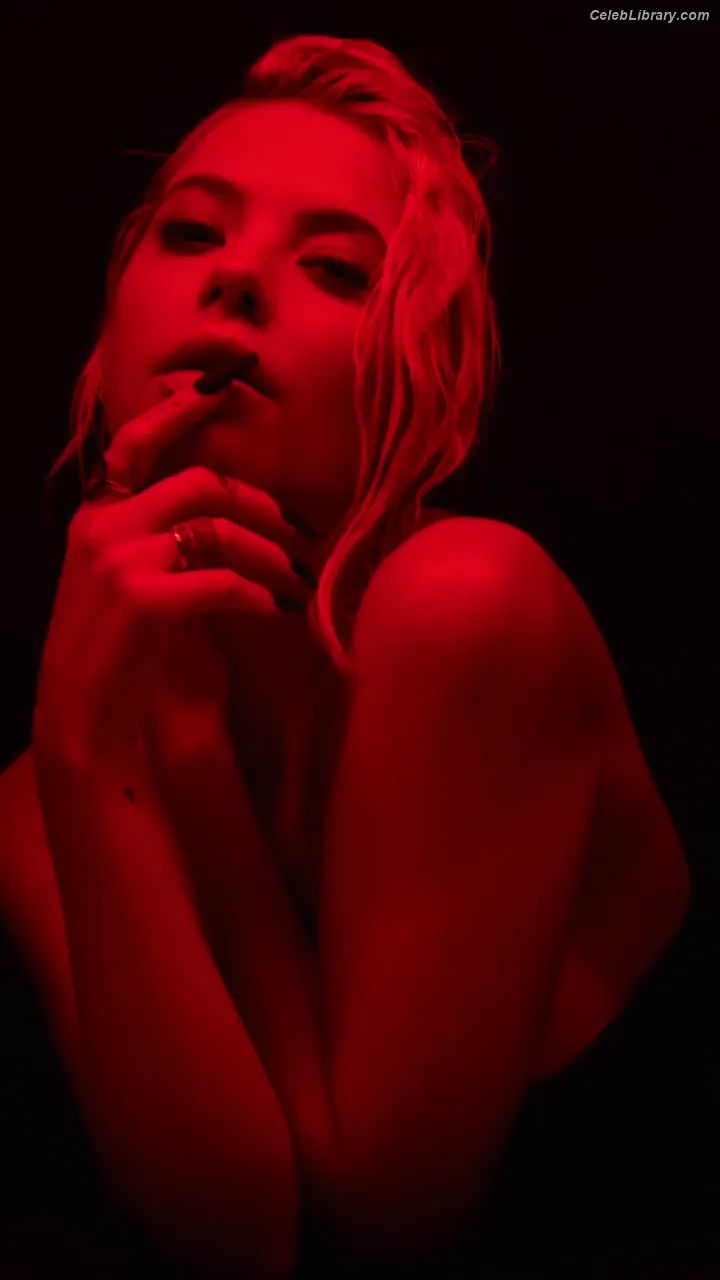 Ashley Benson photo 19 of 919