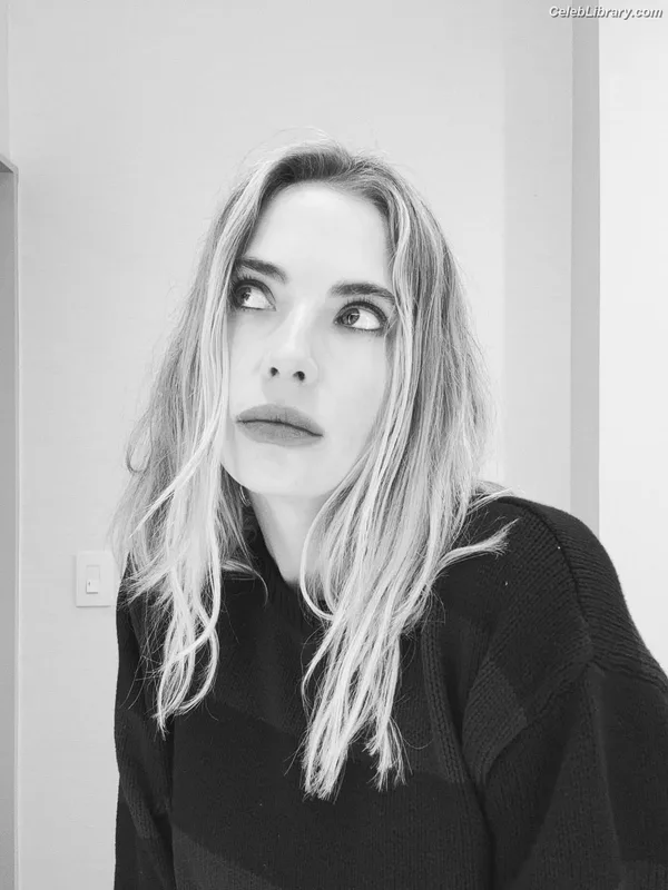 Ashley Benson photo 3 of 920