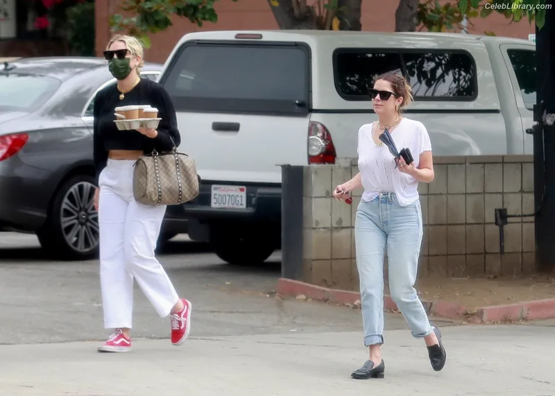 Ashley Benson photo 9 of 920