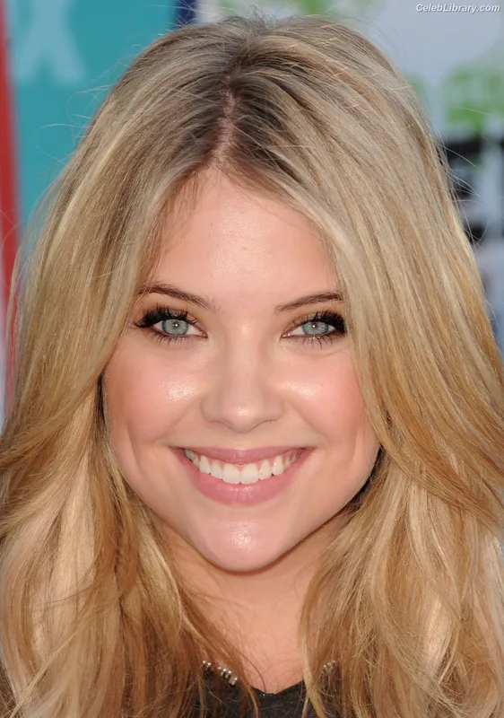 Ashley Benson photo 5 of 920