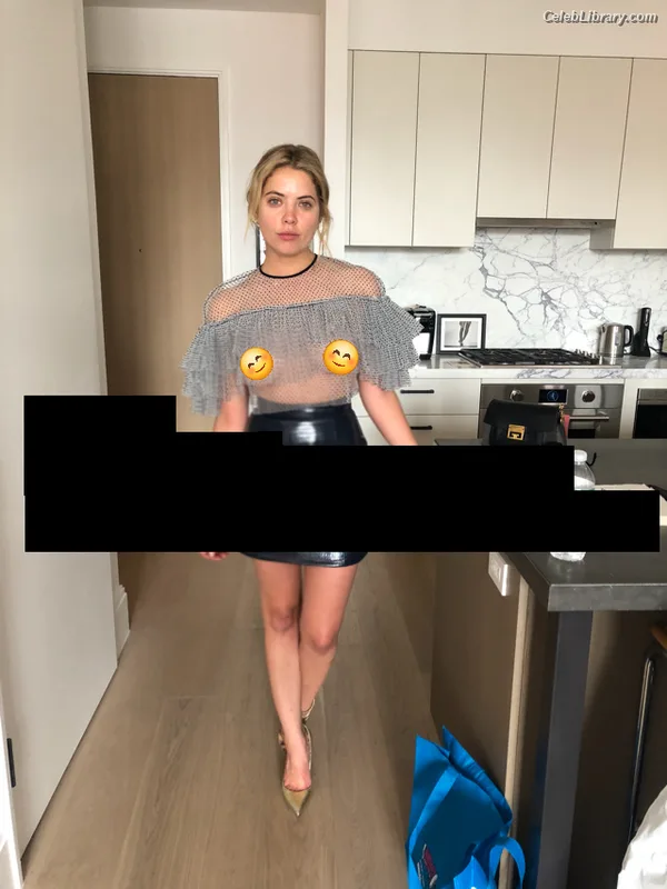 Ashley Benson photo 4 of 920