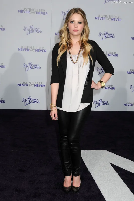 Ashley Benson photo 11 of 920