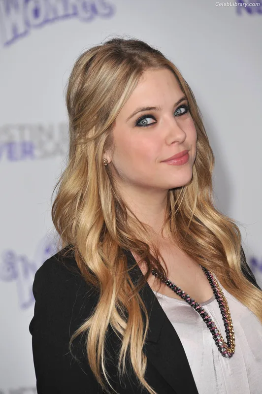 Ashley Benson photo 17 of 920