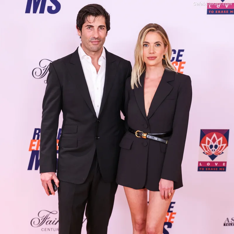 Ashley Benson photo 1 of 920