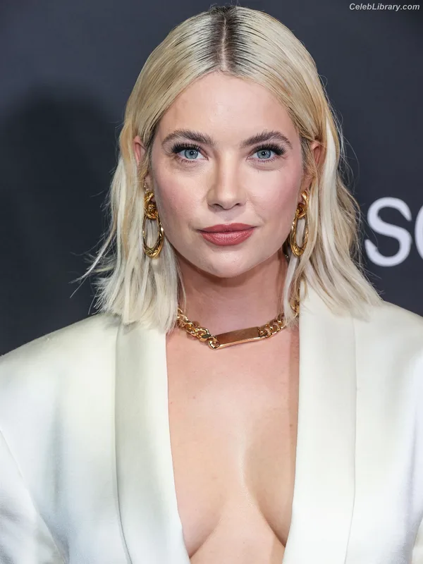 Ashley Benson photo 1 of 920