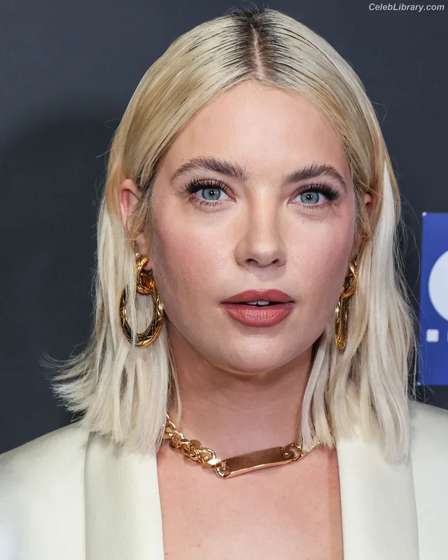 Ashley Benson photo 18 of 920