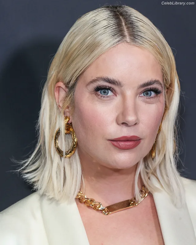 Ashley Benson photo 14 of 920
