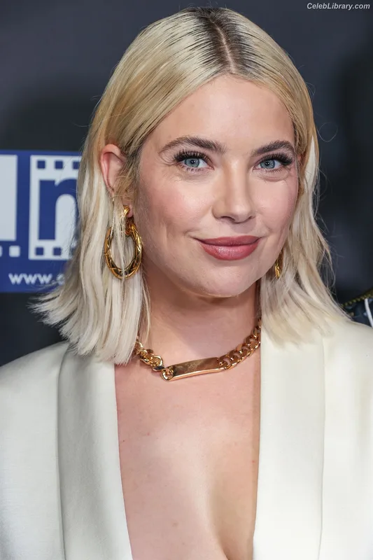 Ashley Benson photo 1 of 920