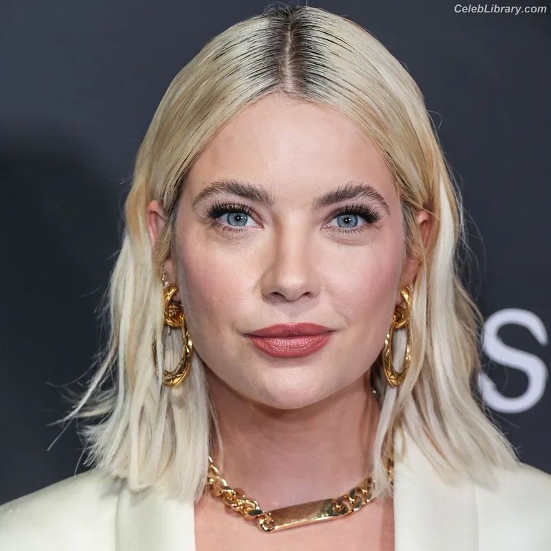 Ashley Benson photo 15 of 920