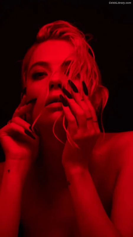 Ashley Benson photo 20 of 920