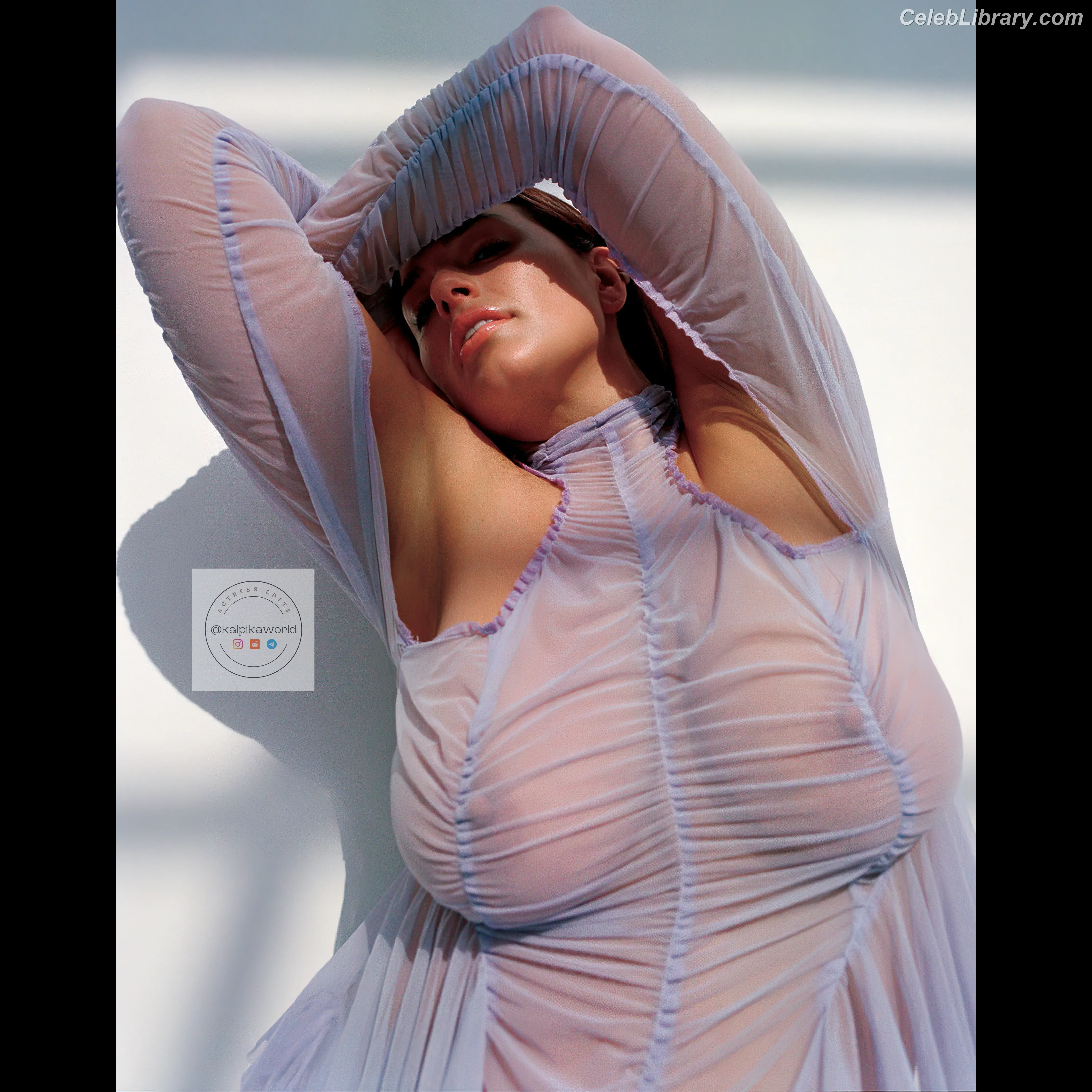 Ashley Graham photo 5 of 423