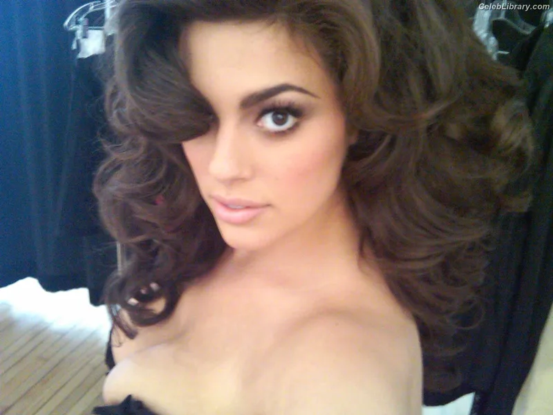 Ashley Graham photo 6 of 424