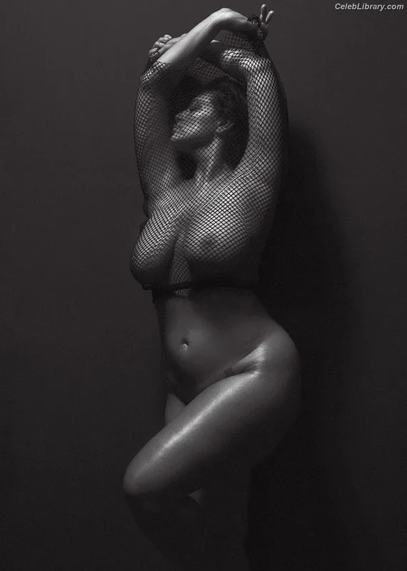Ashley Graham photo 16 of 424